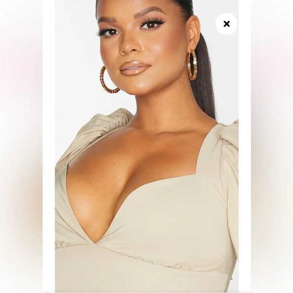 PrettyLittleThing Puff Sleeve Crop Top - Picture 2 of 7